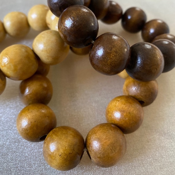 Kendi Amani wood ball bracelets (set of 3), color: multi brown - Picture 8 of 11